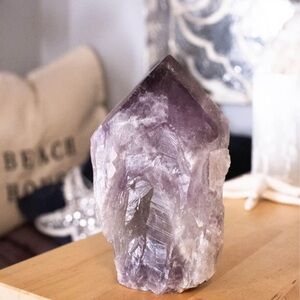 Raw amethyst point